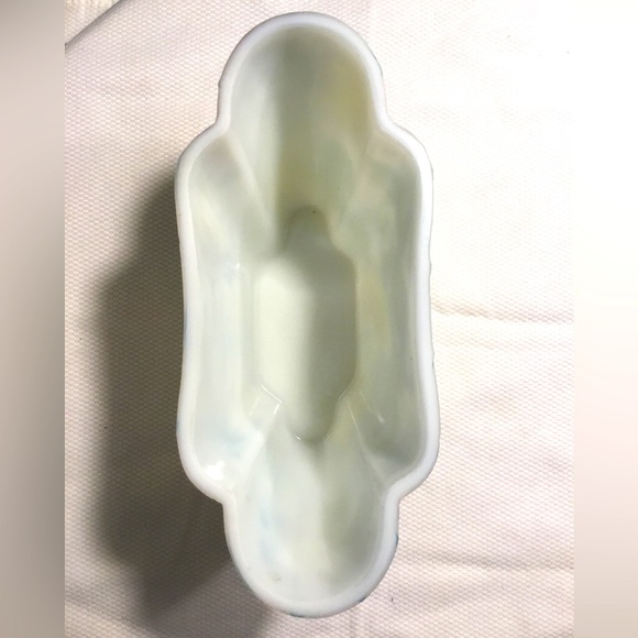 Antique 1920's Phoenix Glass Martele Olive Vase in White Painted Yellow & Green - Picture 7 of 11